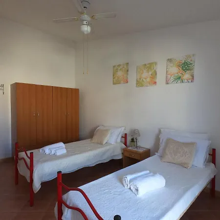 Sun One Apartment *