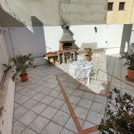 Sun One Apartment *